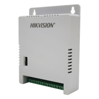 Fuente de Poder Regulada / 8 Salidas / 1 Amp por Salida / Voltaje Ajustable 12/13.5/15 VCC / Entrada 90-130 VCA / Filtro de Ruido para 4K